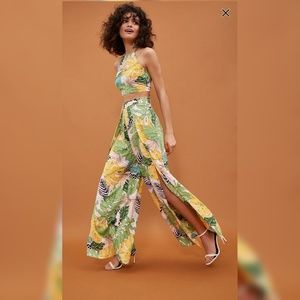 SET Tie Back Crop Top and Wide Leaf Print Pants